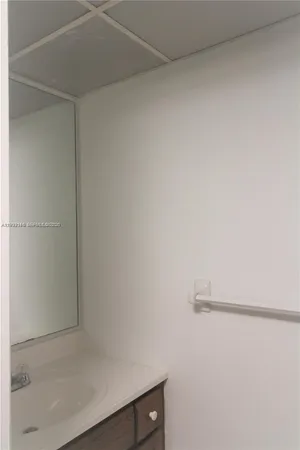 $1,450 | 3690 Inverrary Drive, Unit 3A, Lauderhill, FL 33319