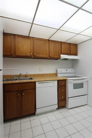 $1,450 | 3690 Inverrary Drive, Unit 3A, Lauderhill, FL 33319