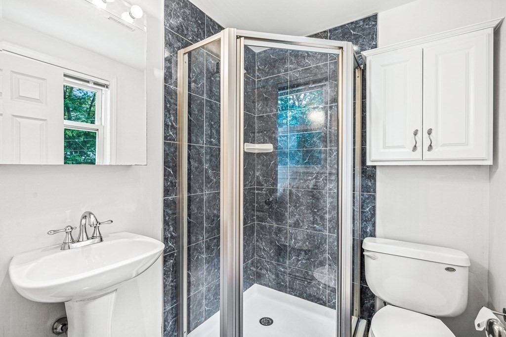 2 Matthew Street Andover, MA 01810 - Photo 27 of 42 Gallery Image 27