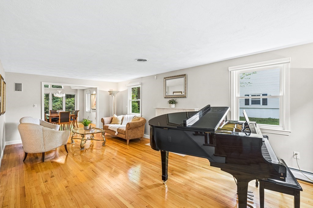 2 Matthew Street Andover, MA 01810 - Photo 3 of 42 Gallery Image 3