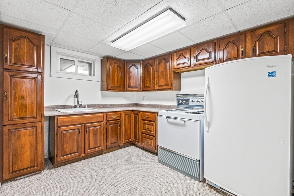 2 Matthew Street Andover, MA 01810 - Photo 32 of 42 Gallery Image 32