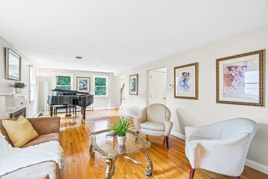 2 Matthew Street Andover, MA 01810 - Photo 4 of 42 Gallery Image 4