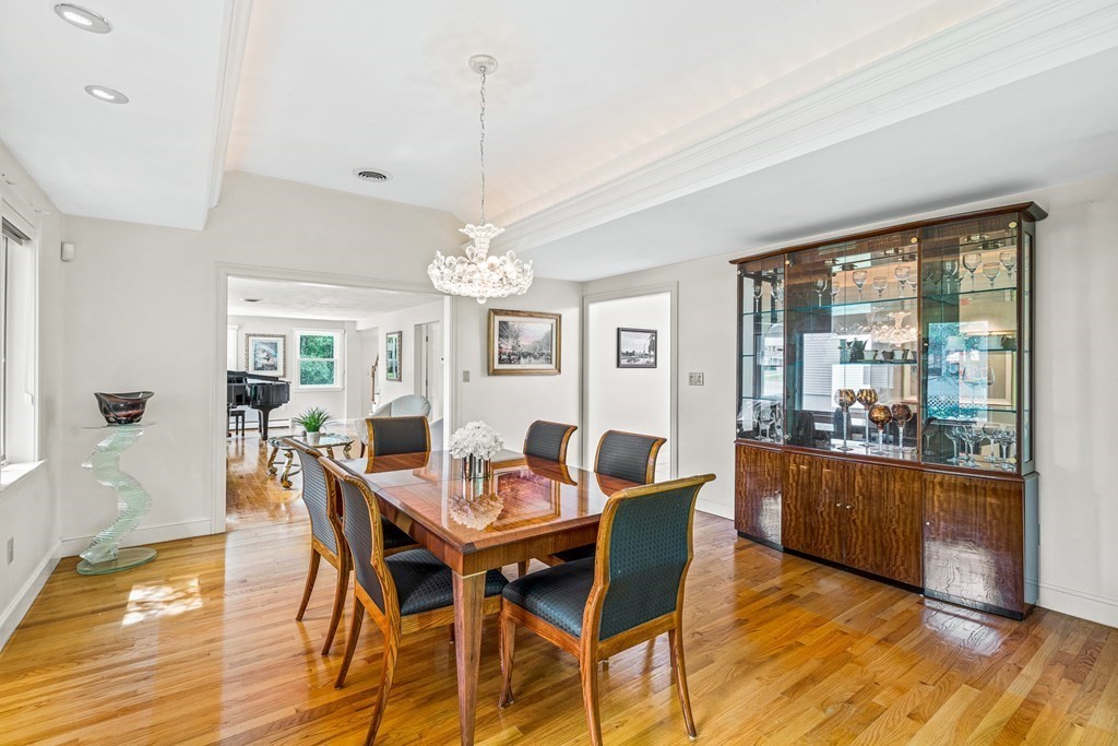 2 Matthew Street Andover, MA 01810 - Photo 7 of 42 Gallery Image 7