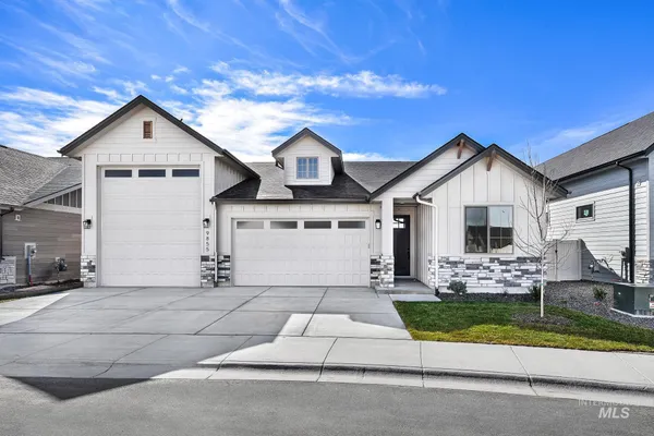 $674,900 | 9855 West Snow Wolf Lane, Star, ID 83669