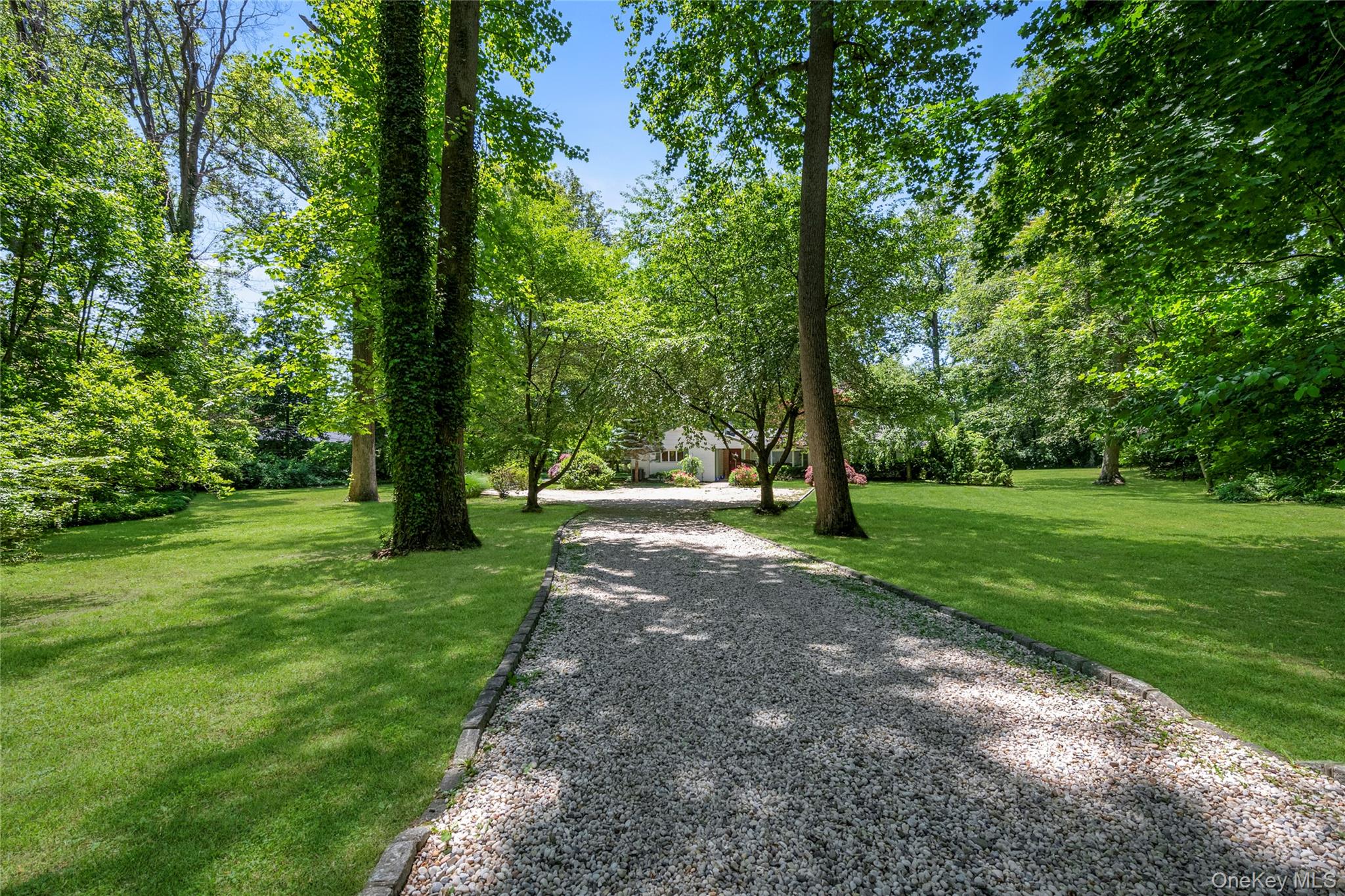 5 Eden Roc Drive Locust Valley, NY 11560 - Photo 29 of 30
