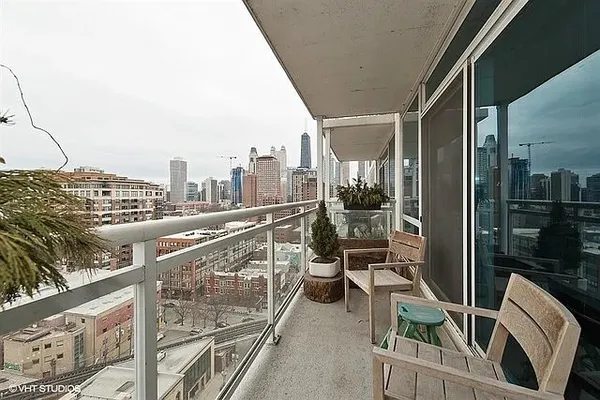 $389,000 | 757 North Orleans Street, Unit 1503, Chicago, IL 60654