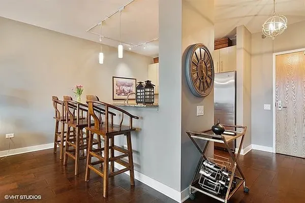 $389,000 | 757 North Orleans Street, Unit 1503, Chicago, IL 60654