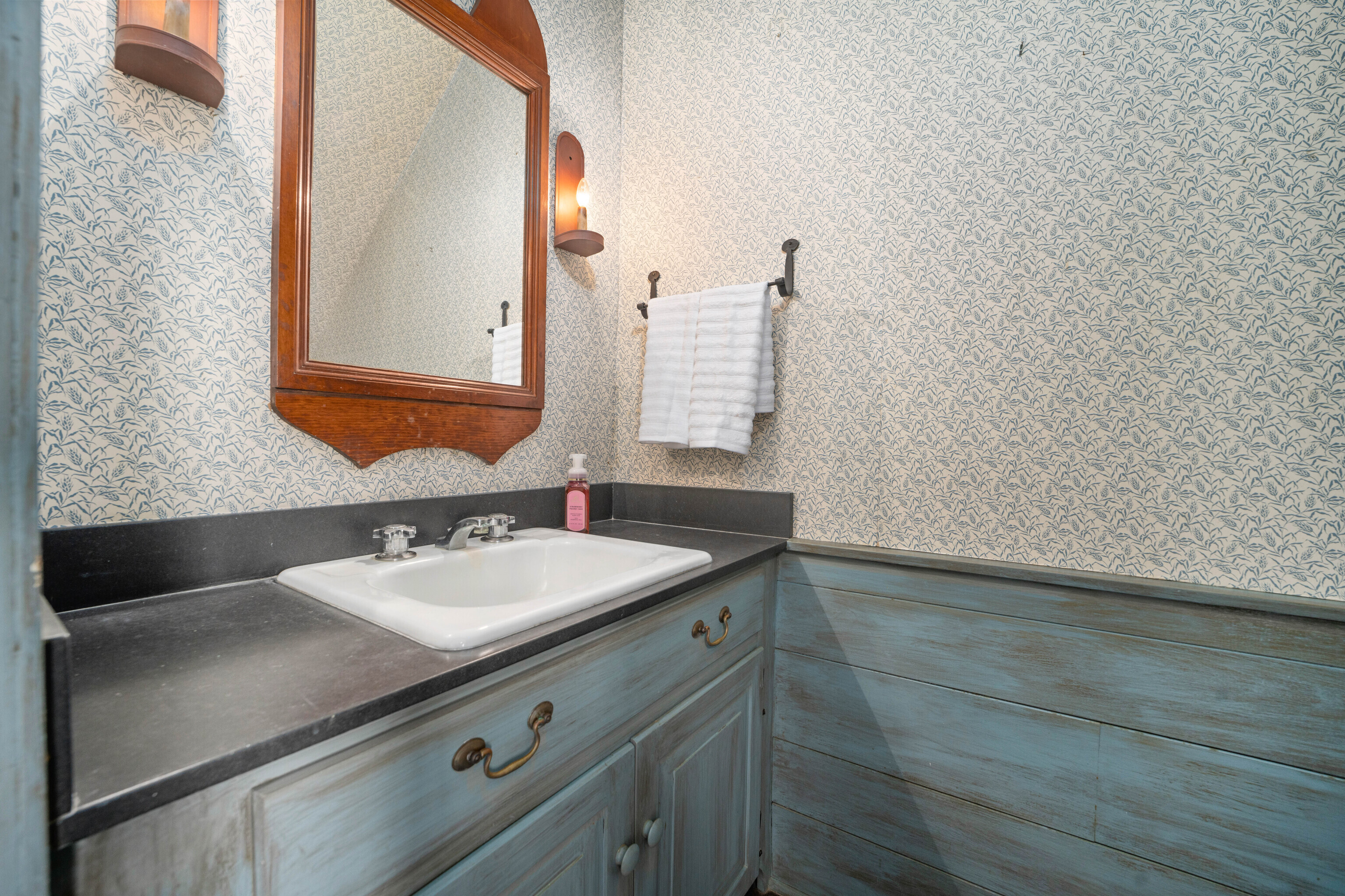 428 East Farlow Road Richmond, IN 47374 - Photo 16 of 50 Gallery Image 16