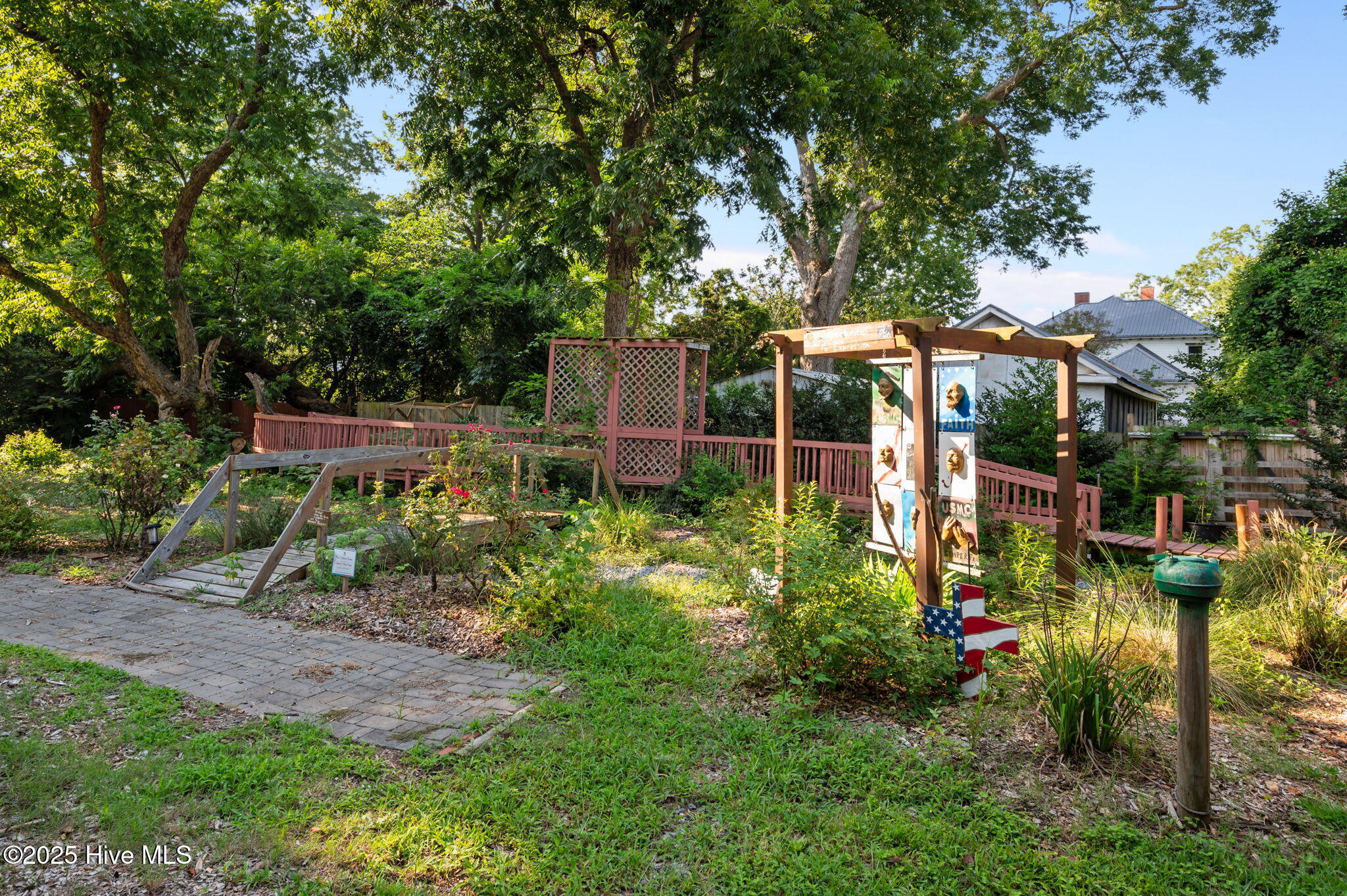 219 East 3rd Street Washington, NC 27889 - Photo 18 of 56 18-web-or-mls-LHV_5396