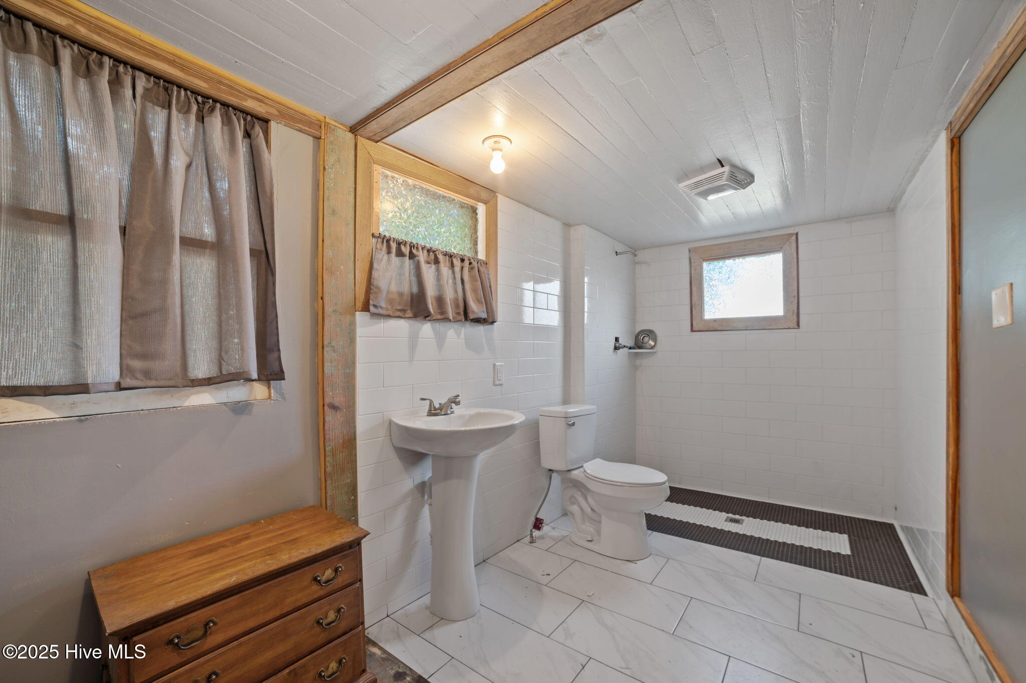 219 East 3rd Street Washington, NC 27889 - Photo 38 of 56 38-web-or-mls-LHV_5444