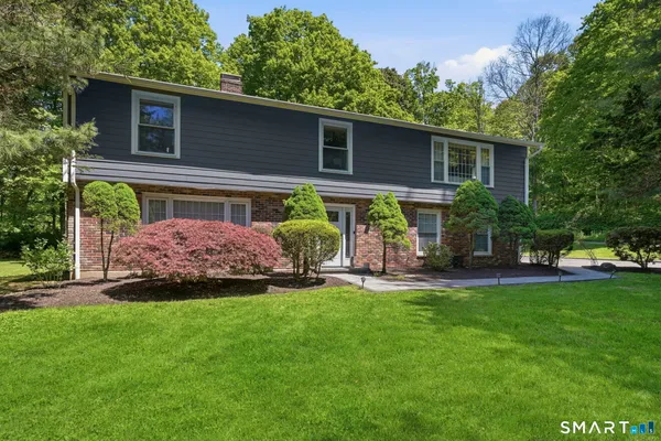 $1,049,999 | 22 Cobblestone Place, Wilton, CT 06897
