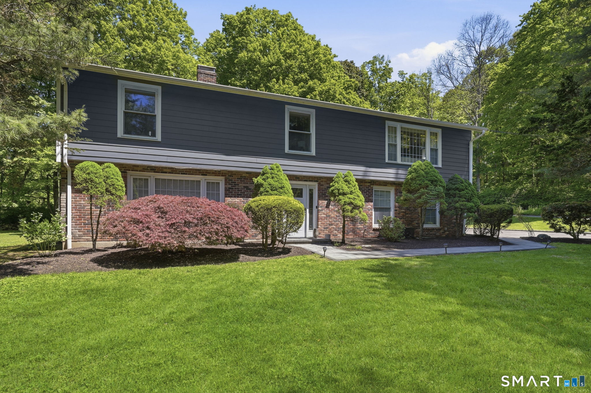 22 Cobblestone Place Wilton, CT 06897 - Photo 1 of 39