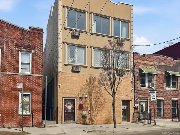 $999,998 | 747 East 213th Street | Williamsbridge