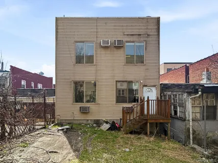 $999,998 | 747 East 213th Street | Williamsbridge