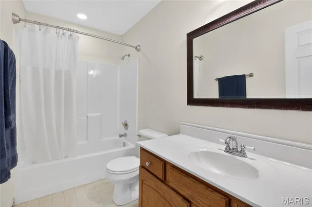 $525,000 | 3954 Millers Crossing, St. Charles, MO 63304