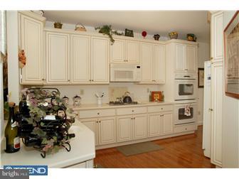 9 Elliston Court Exton, PA 19341 - Photo 8 of 12 Kitchen