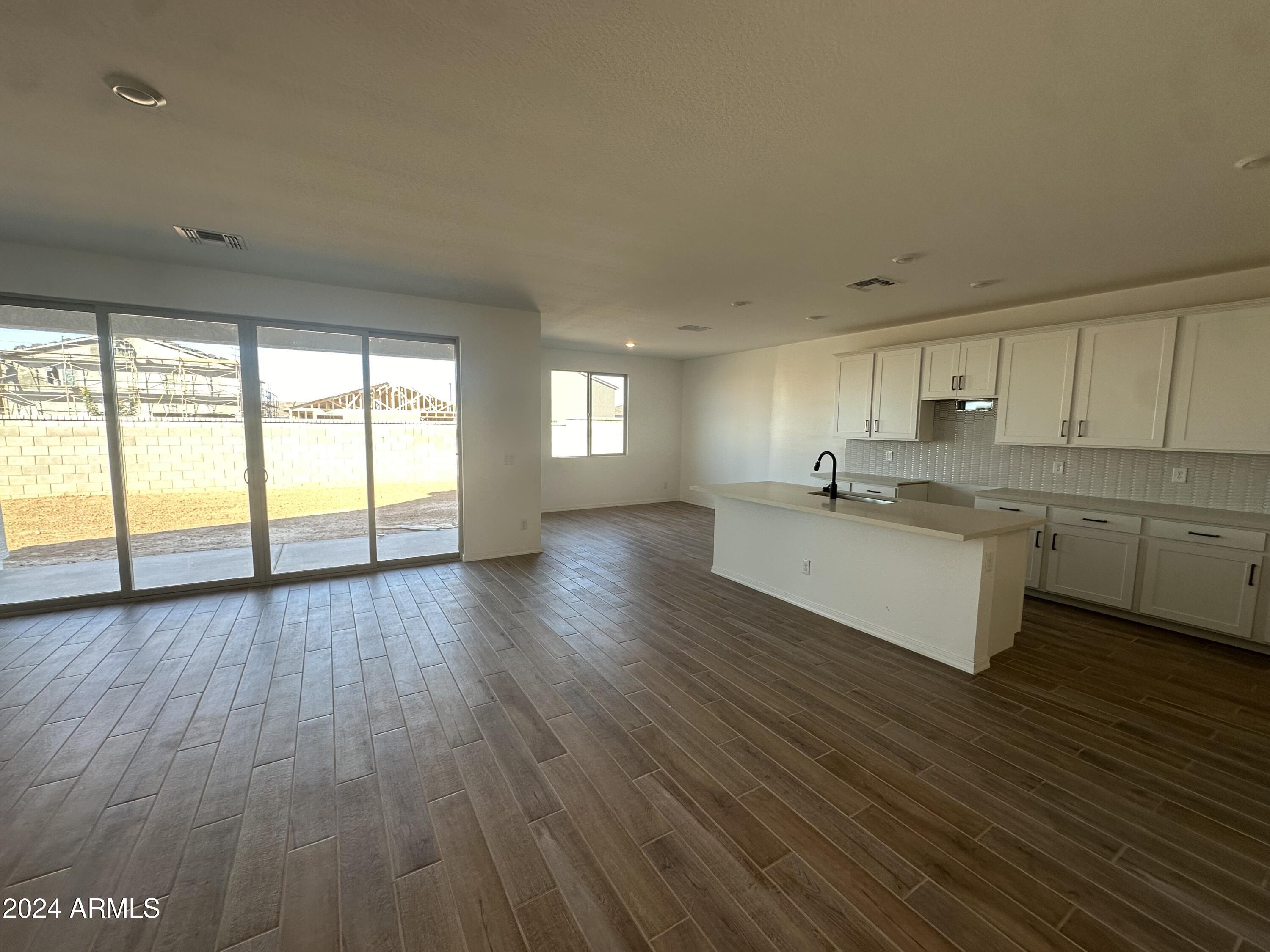32178 Buckaroo Road San Tan Valley, AZ 85140 - Photo 10 of 32 009 - Great Room