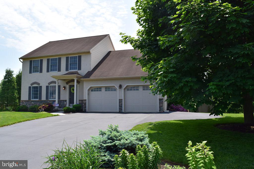 356 Squire Lane Lititz, PA 17543 - Photo 4 of 37