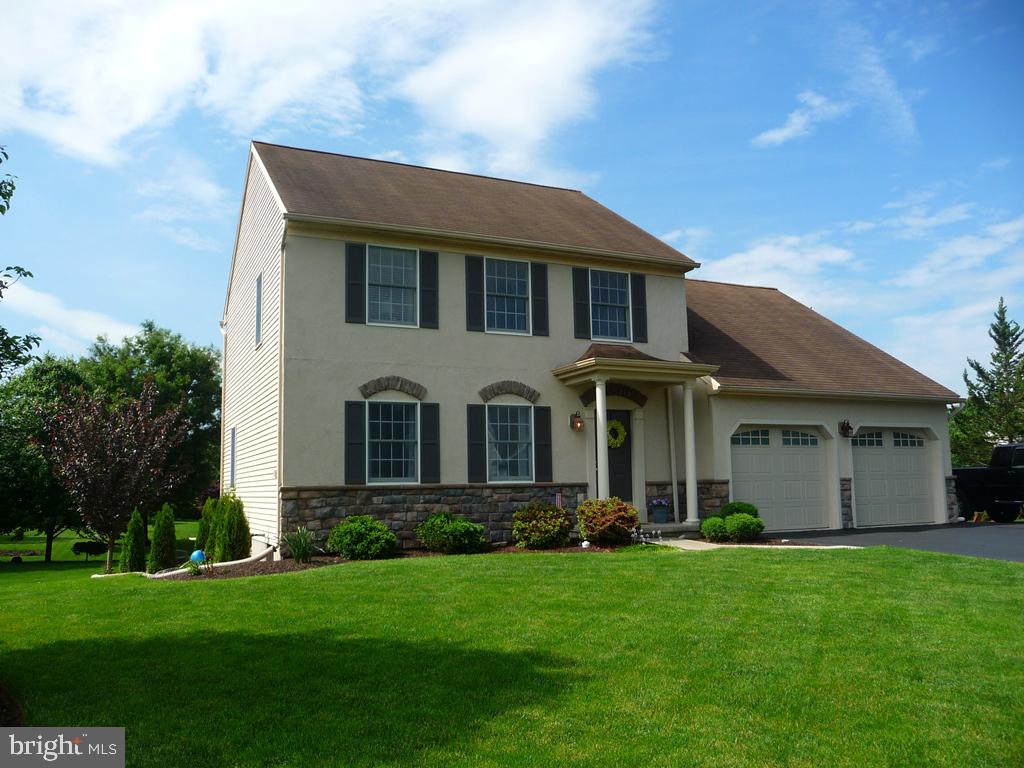 356 Squire Lane Lititz, PA 17543 - Photo 5 of 37