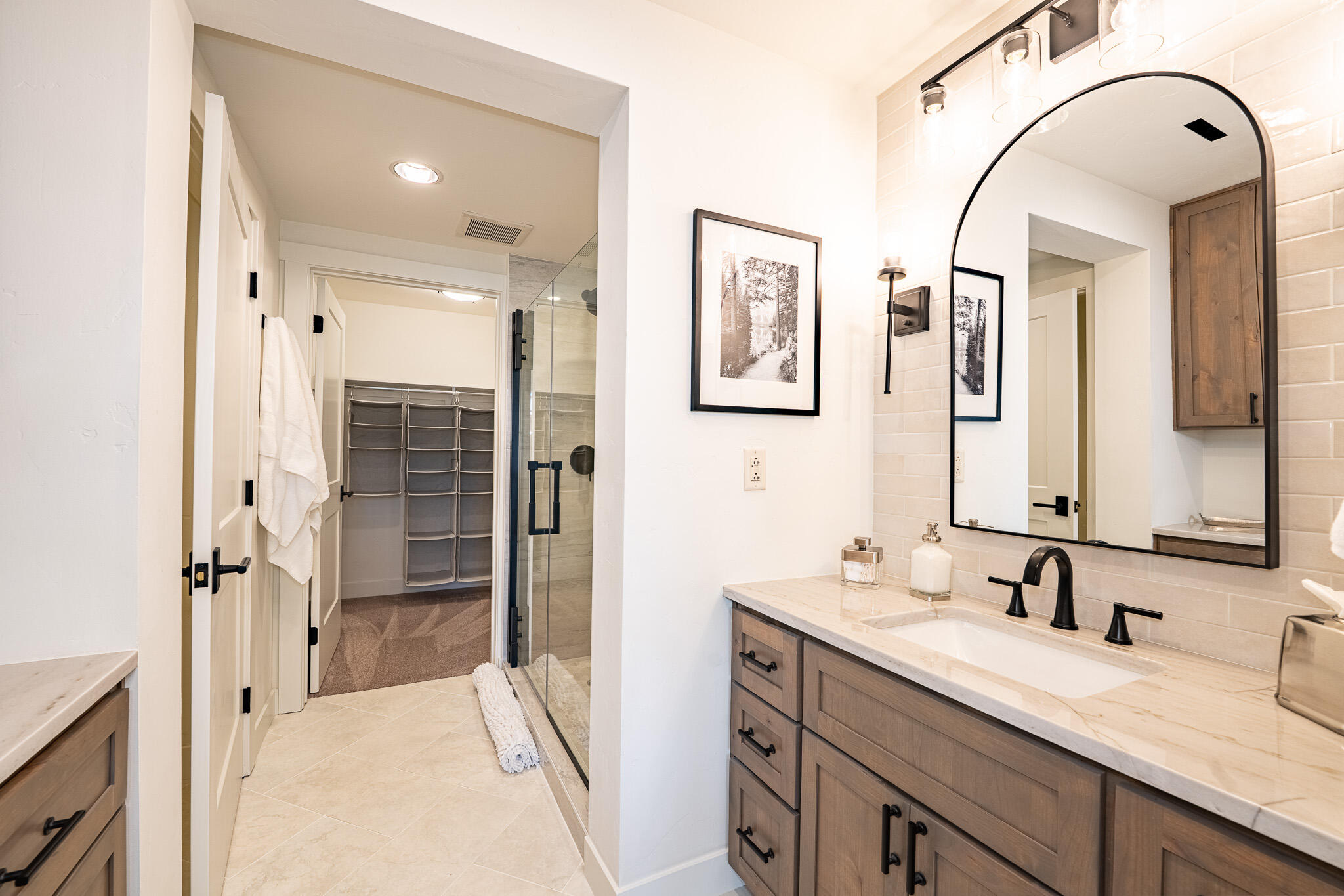 115 Angani Way, Unit 4 Sun Valley, ID 83353 - Photo 13 of 35 115 Andani Way Unit 4-18