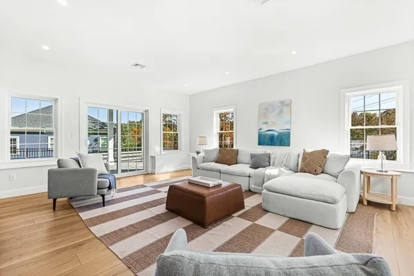 $2,695,000 | 14 Liana Street, Woburn, MA 01801