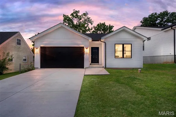 $459,900 | 457 Rosedale Terrace, Ballwin, MO 63021