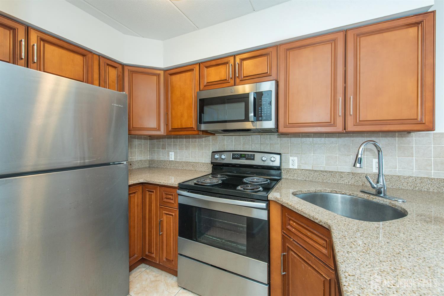 5 Linden Street, Unit 3J Hackensack, NJ 07601 - Photo 8 of 22