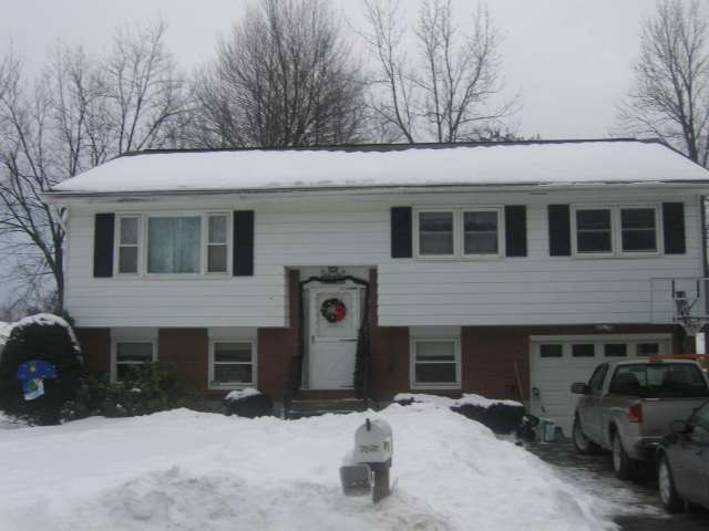 10 St Thomas Lane Schenectady, NY 12304 - Photo 1 of 1 Photo 1