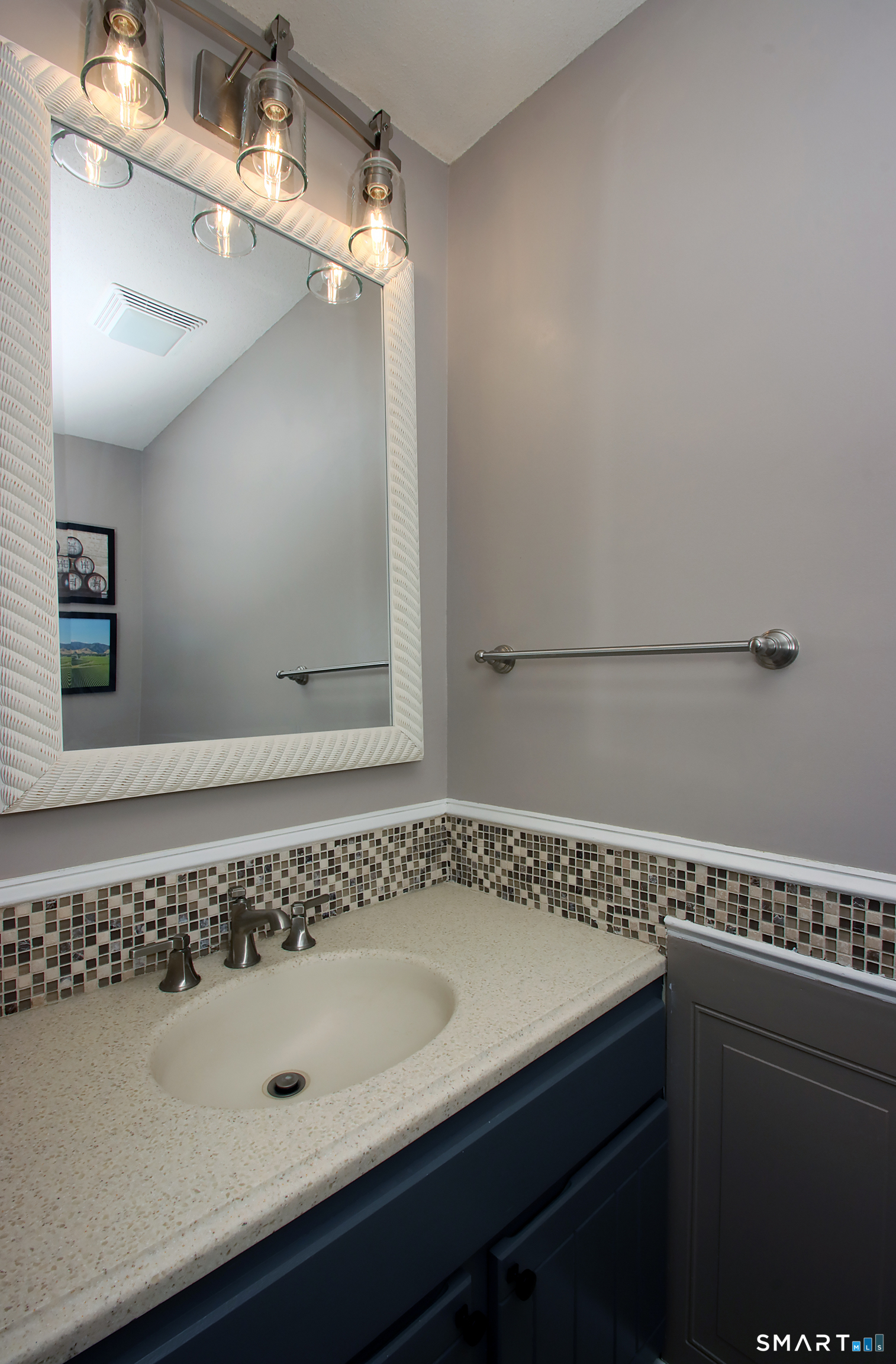 182 Main Street, Unit A Manchester, CT 06042 - Photo 11 of 34 Half bath off front entrance hallway.