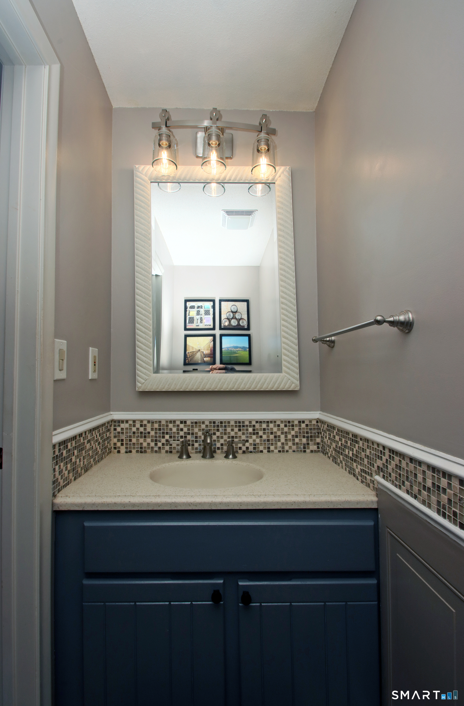 182 Main Street, Unit A Manchester, CT 06042 - Photo 12 of 34 First floor half bath off front hallway.