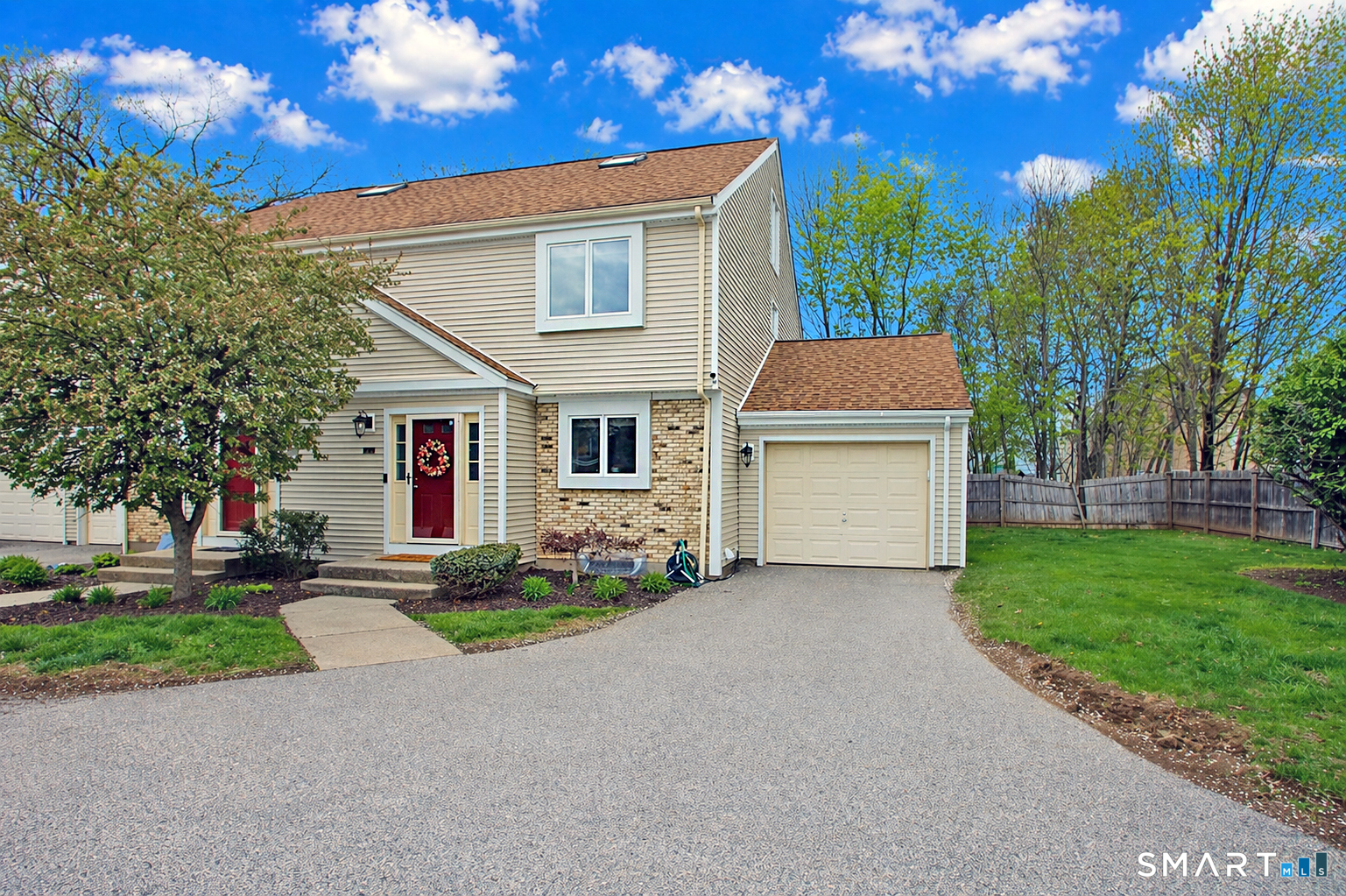 182 Main Street, Unit A Manchester, CT 06042 - Photo 3 of 34 Front View of 182 A. Main St, Manchester