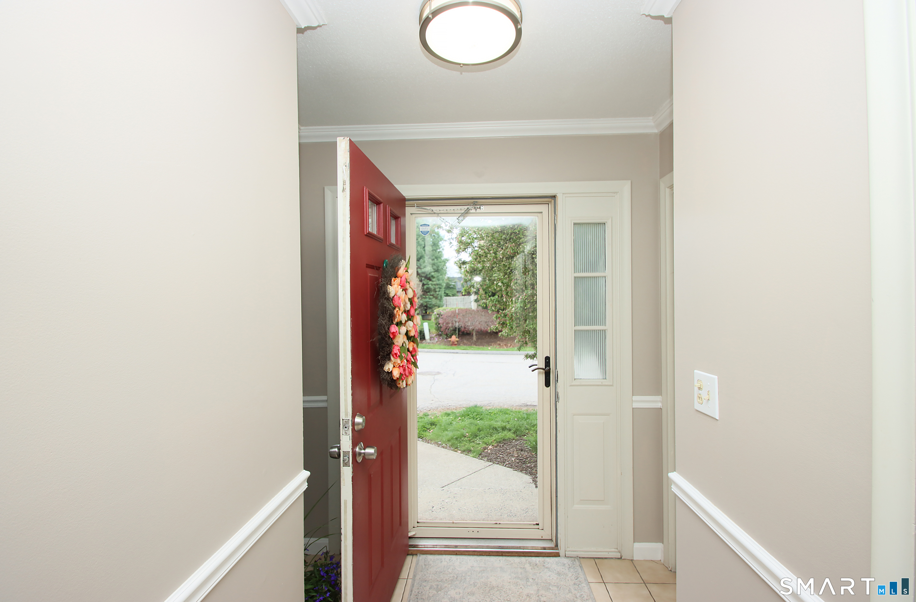 182 Main Street, Unit A Manchester, CT 06042 - Photo 7 of 34 Front Door