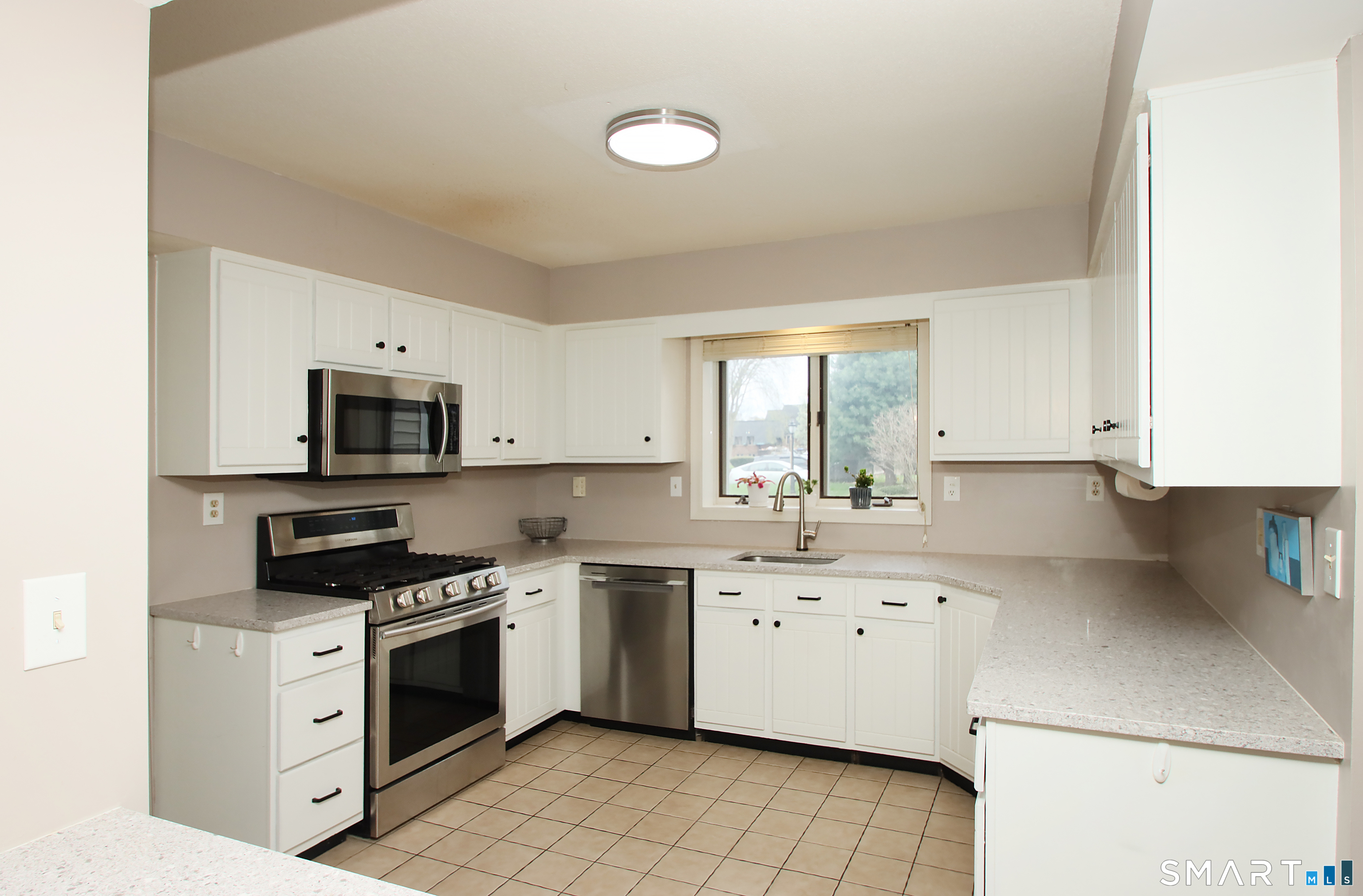 182 Main Street, Unit A Manchester, CT 06042 - Photo 10 of 34