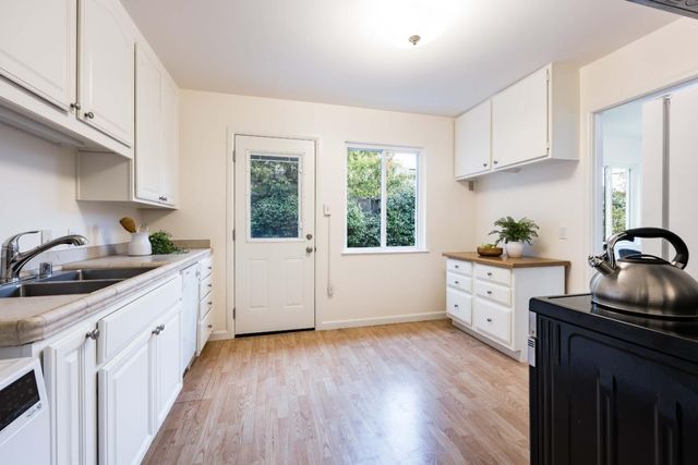 $3,200,000 | 3165 Morris Drive, Palo Alto, CA 94303