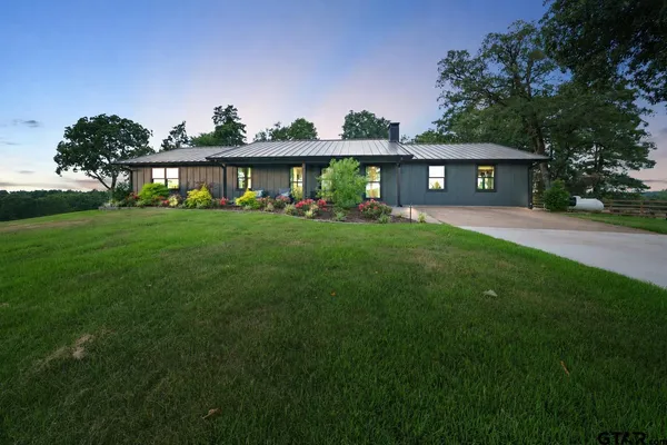 $1,050,000 | 2892 North Live Oak Road, Big Sandy, TX 75755
