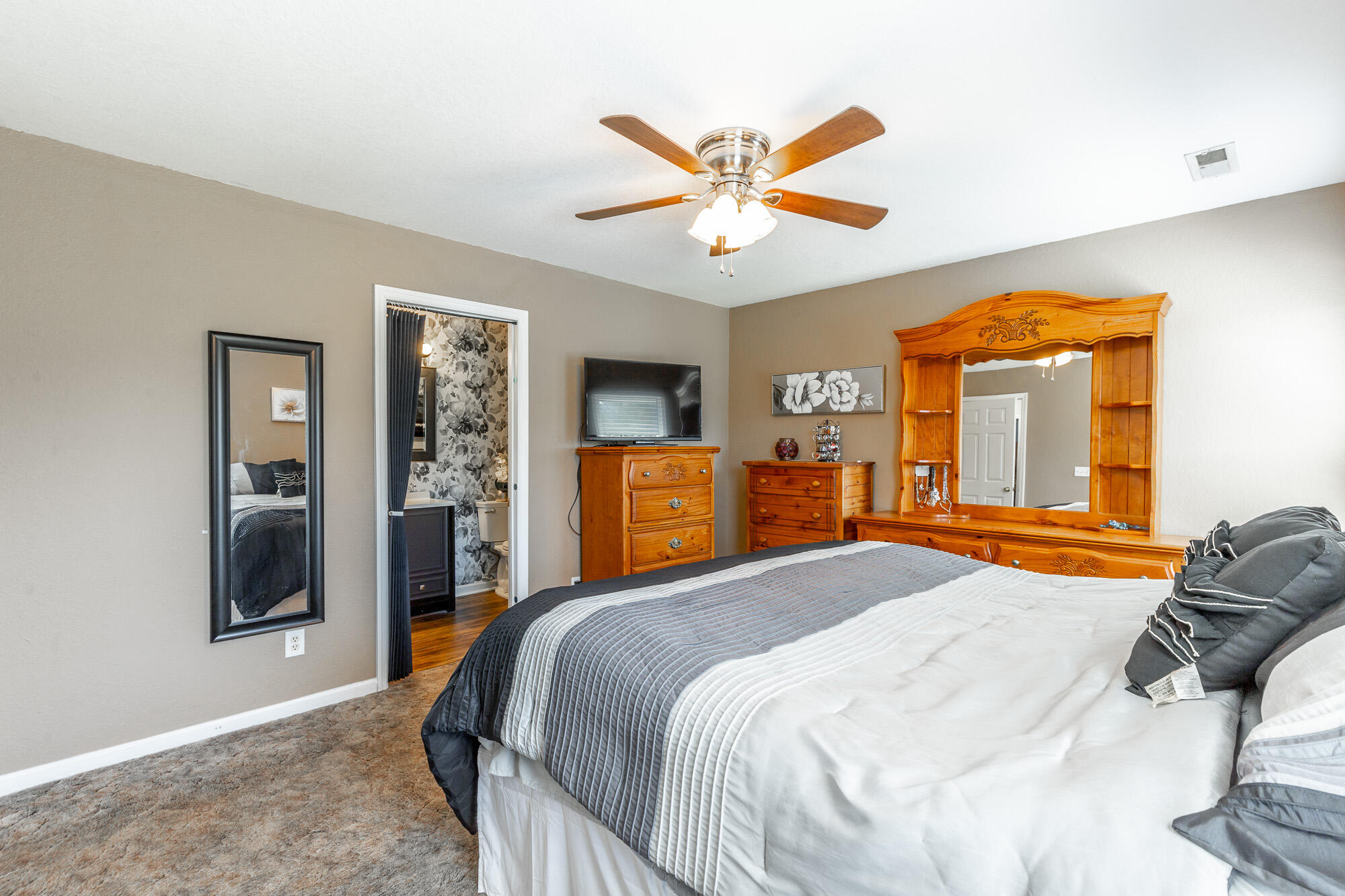 819 Spring Meadows Drive Ringgold, GA 30736 - Photo 94 of 110 819 Spring Meadows Drive HD-40