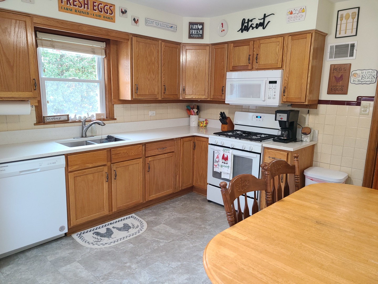 339 Cass Street Crete, IL 60417 - Photo 2 of 27 Gallery Image 2