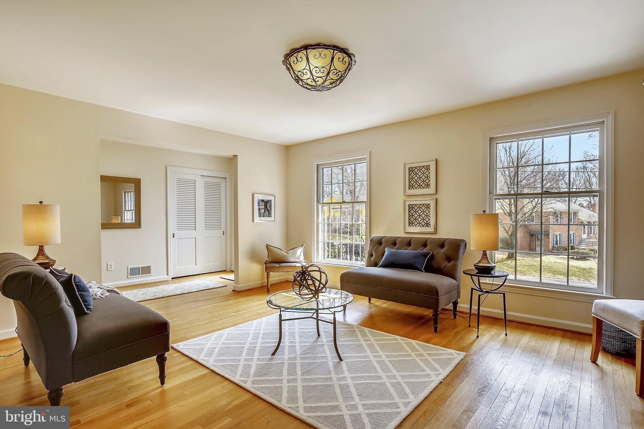 9700 Byeforde Road Kensington, MD 20895 - Photo 9 of 46 Gallery Image 9