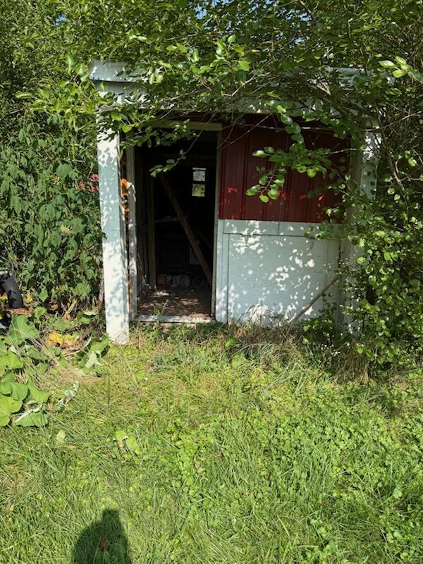 4392 Berry Road Marion, OH 43302 - Photo 8 of 25 chicken coop