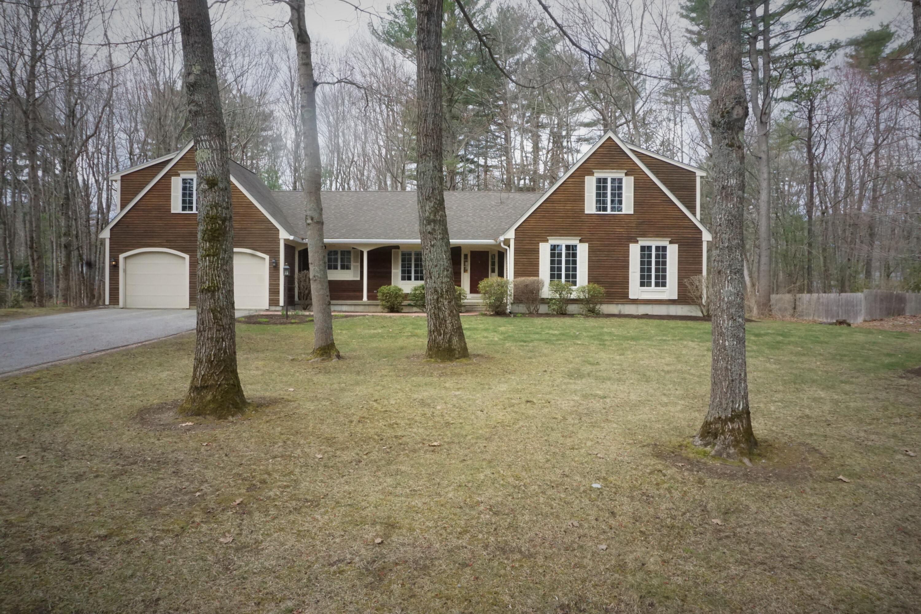 15 Chestnut Road Brunswick, ME 04011 - Photo 1 of 24 front exterior