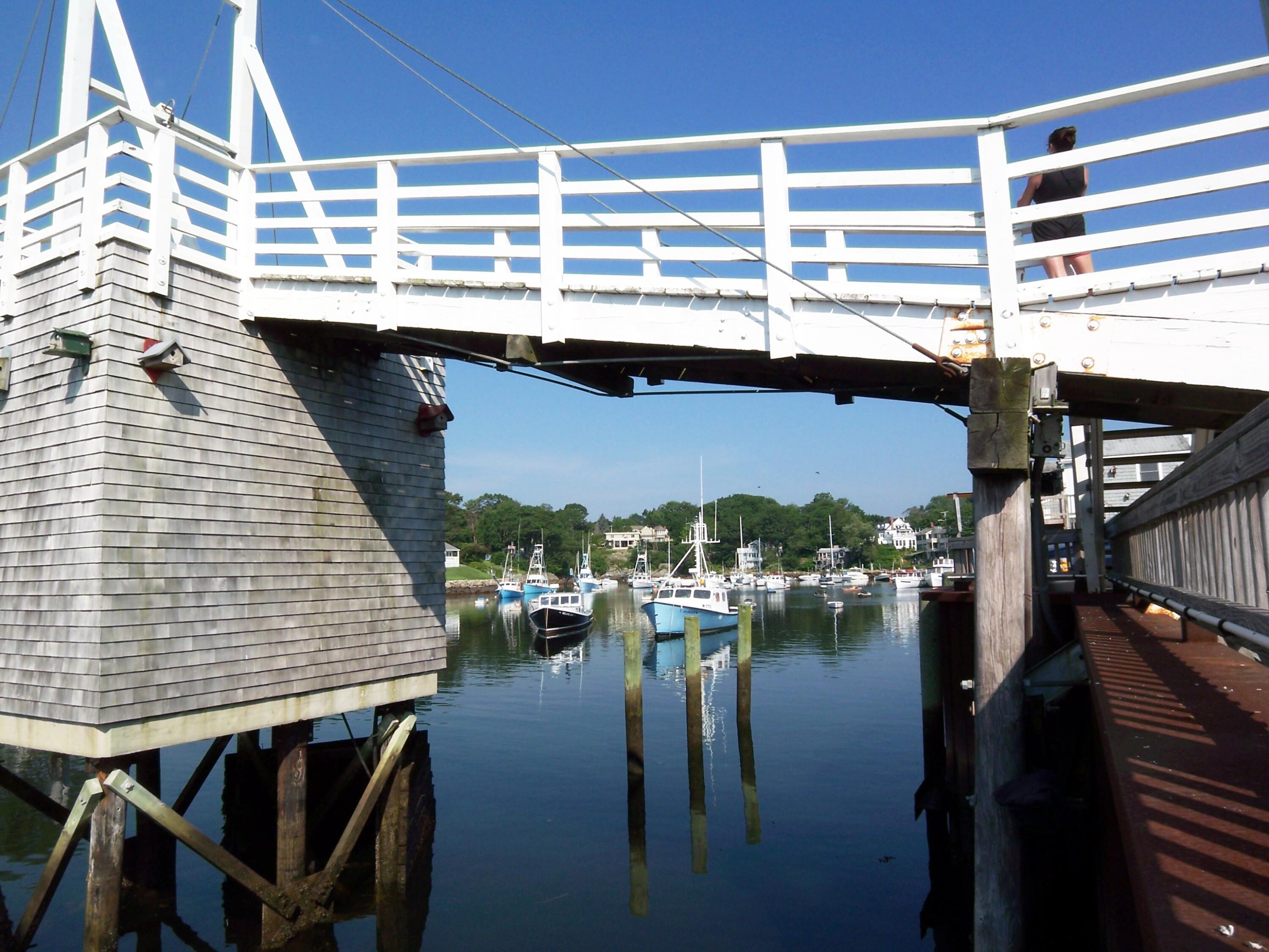 413 Shore Road Ogunquit, ME 03907 - Photo 8 of 9 100_4012