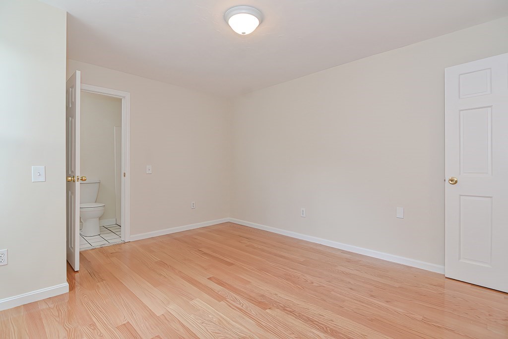 17 Cypress Road Wrentham, MA 02093 - Photo 8 of 36 Gallery Image 8