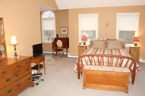55 Edgewood Road Southborough, MA 01772 - Photo 12 of 18 a living room with furniture