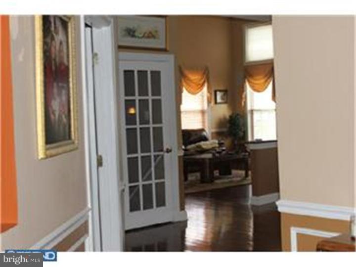 7 Mayfield Road Bordentown, NJ 08505 - Photo 11 of 16 Foyer