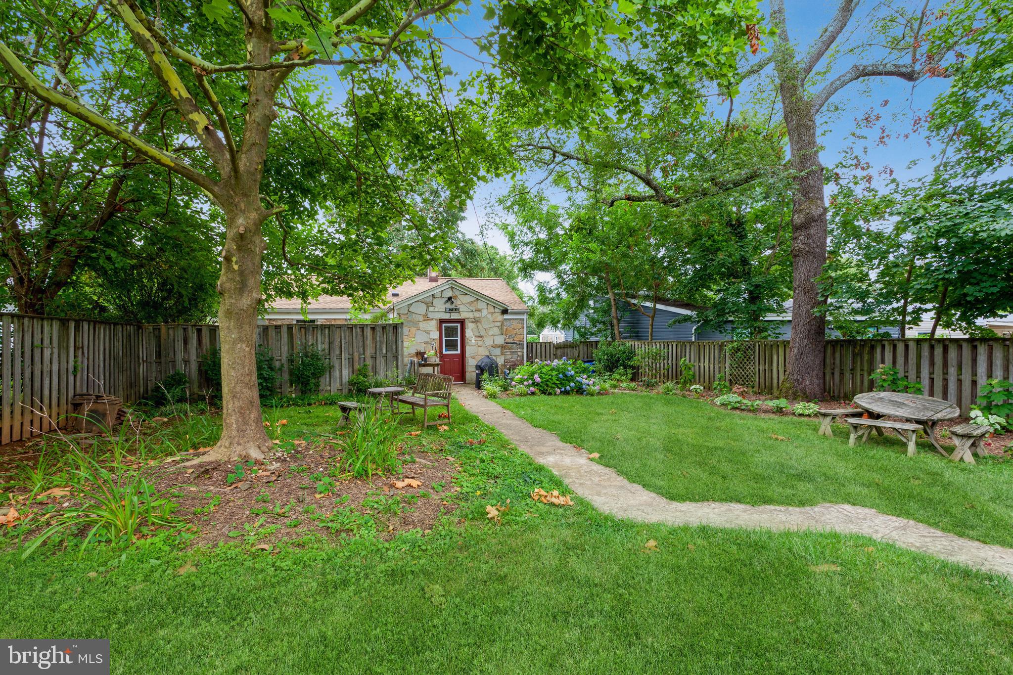 704 Greenwood Road Baltimore, MD 21208 - Photo 35 of 36