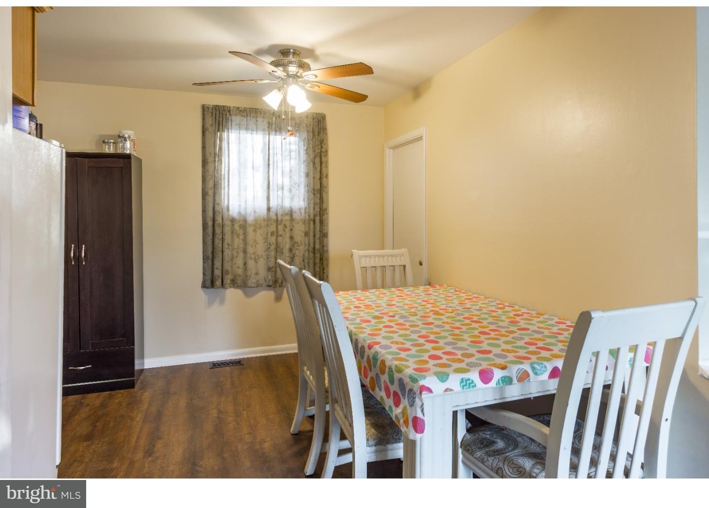 222 Tuscany Road Aston, PA 19014 - Photo 4 of 17 Dining Room