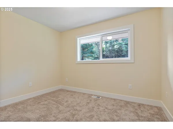 $675,000 | 889 Olalla Road, Toledo, OR 97391
