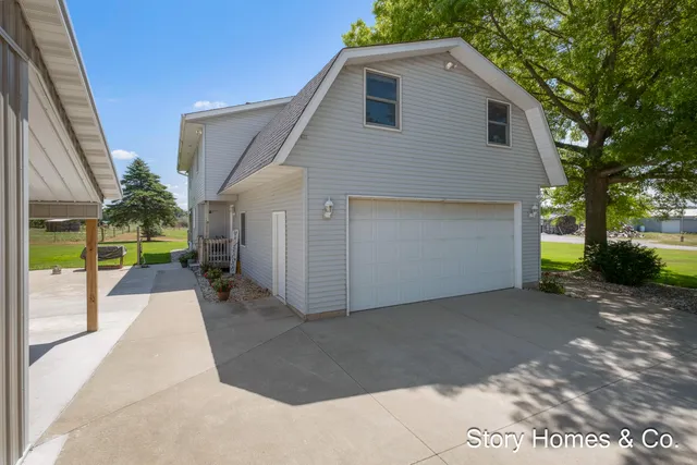 $735,000 | 3459 44th Street, Hamilton, MI 49419