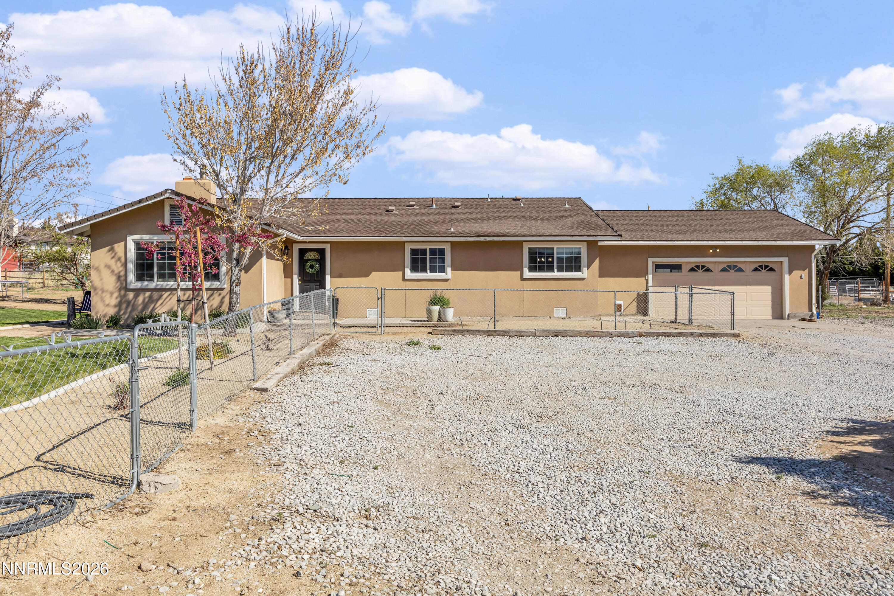 10755 Silver Knolls Boulevard Reno, NV 89508 - Photo 4 of 31 14_img_2436