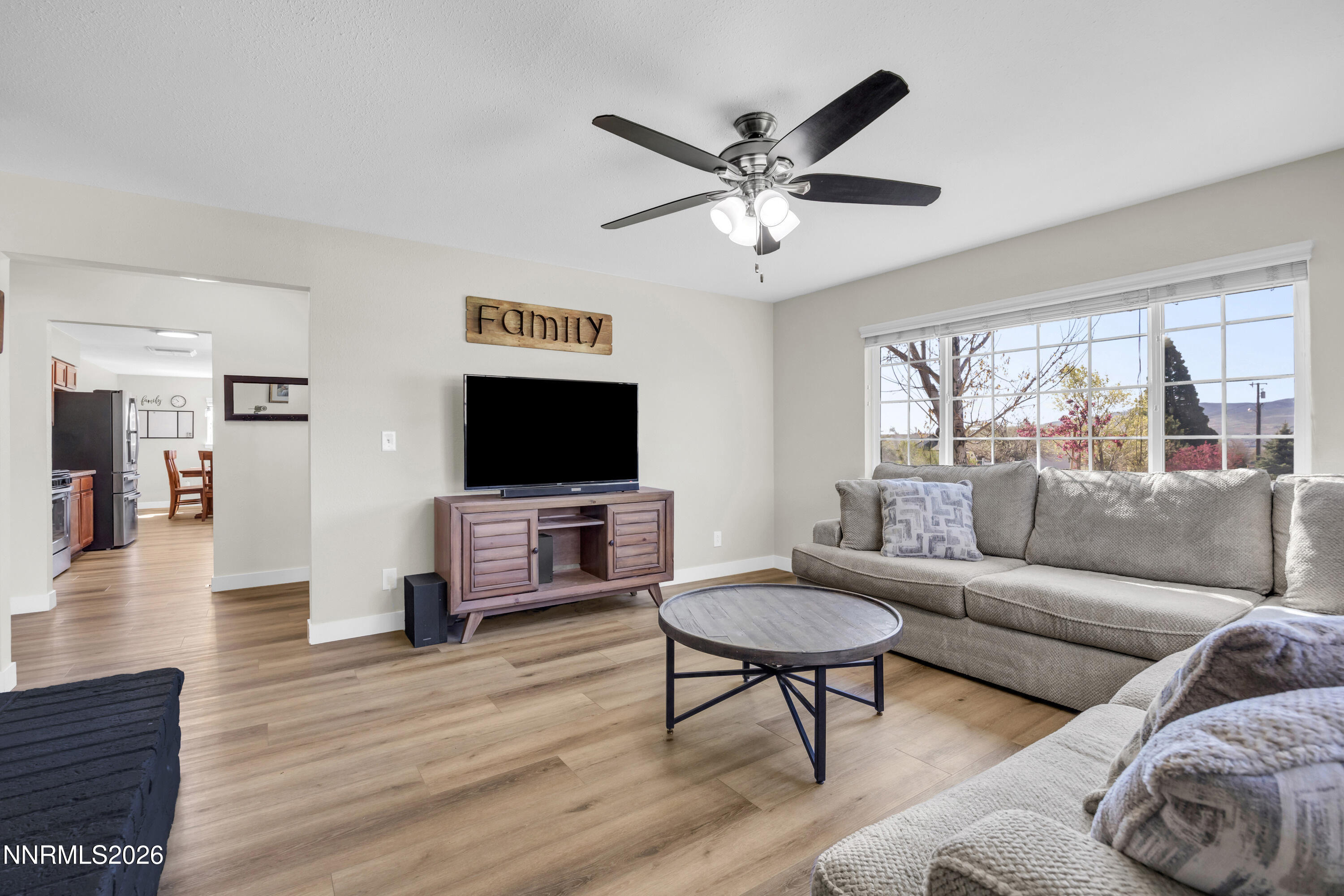 10755 Silver Knolls Boulevard Reno, NV 89508 - Photo 5 of 31 18_img_2517